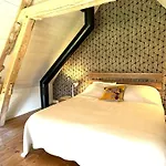 Le Enchanteur Du Renouard - Vue - Elegant - Ideal En Amoureux Le Renouard