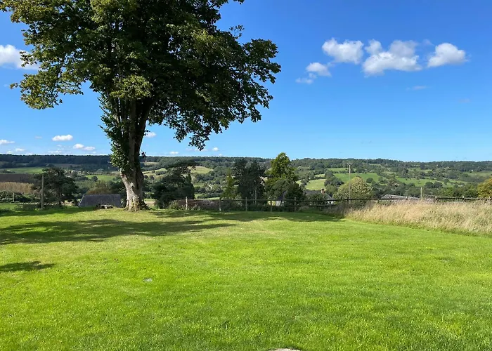 Le Enchanteur Du Renouard - Vue - Elegant - Ideal En Amoureux Le Renouard